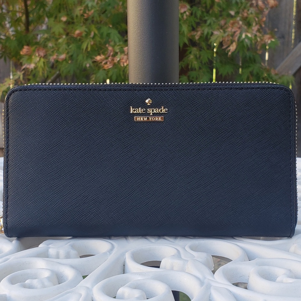 💔Sold💔Kate Spade Cameron Street Lacey Wallet - Picture 2 of 8